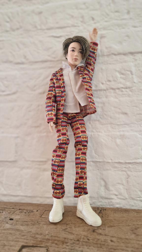 Mattel BTS Jimin Idol Core Fashion Doll" en "K-Pop", Ophalen of Verzenden, Zo goed als nieuw