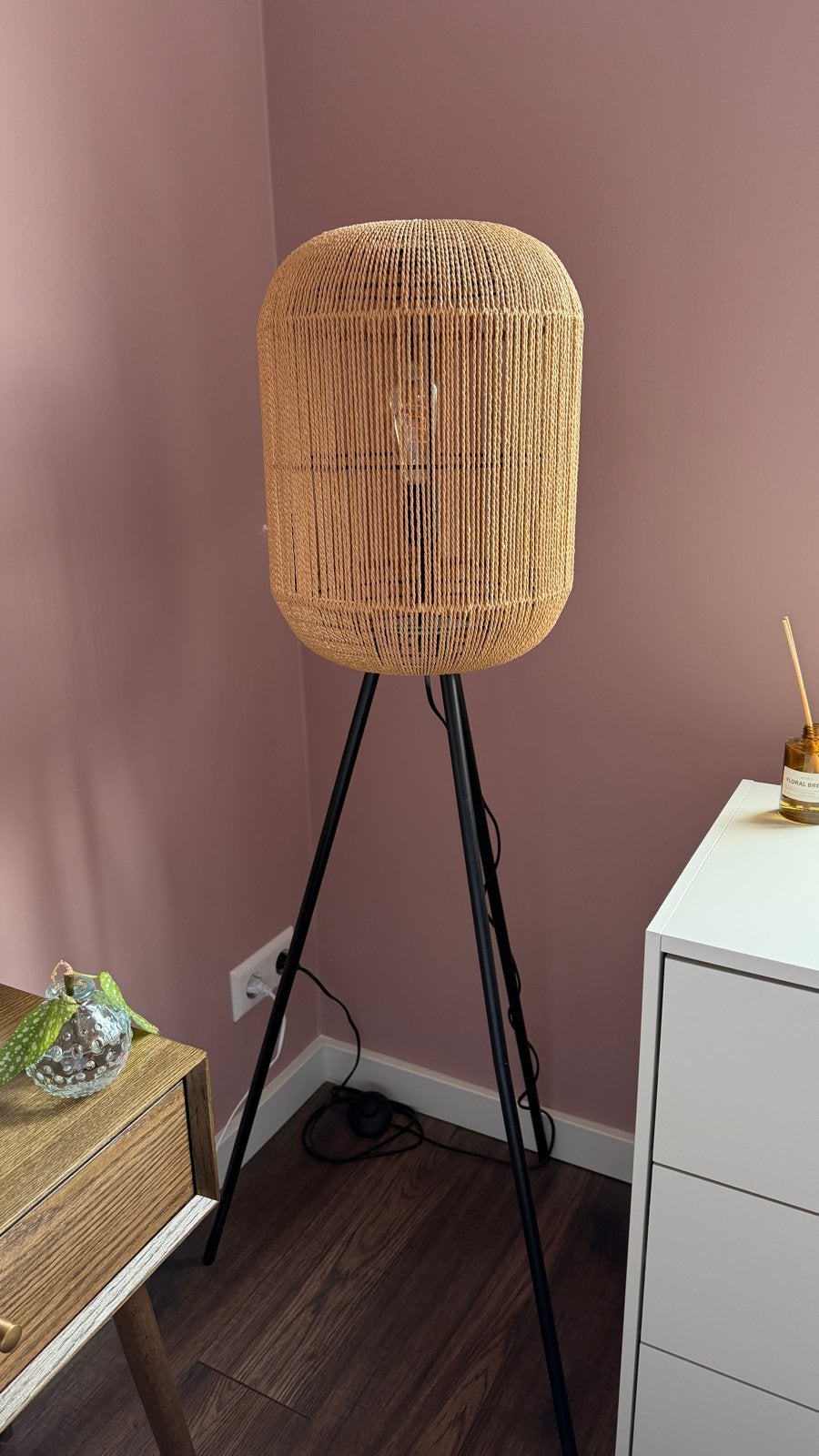 Vloerlamp met rotan kap, Huis en Inrichting, Lampen | Vloerlampen, Ophalen, 100 tot 150 cm, Natuurlijk materiaal, E27 (groot)