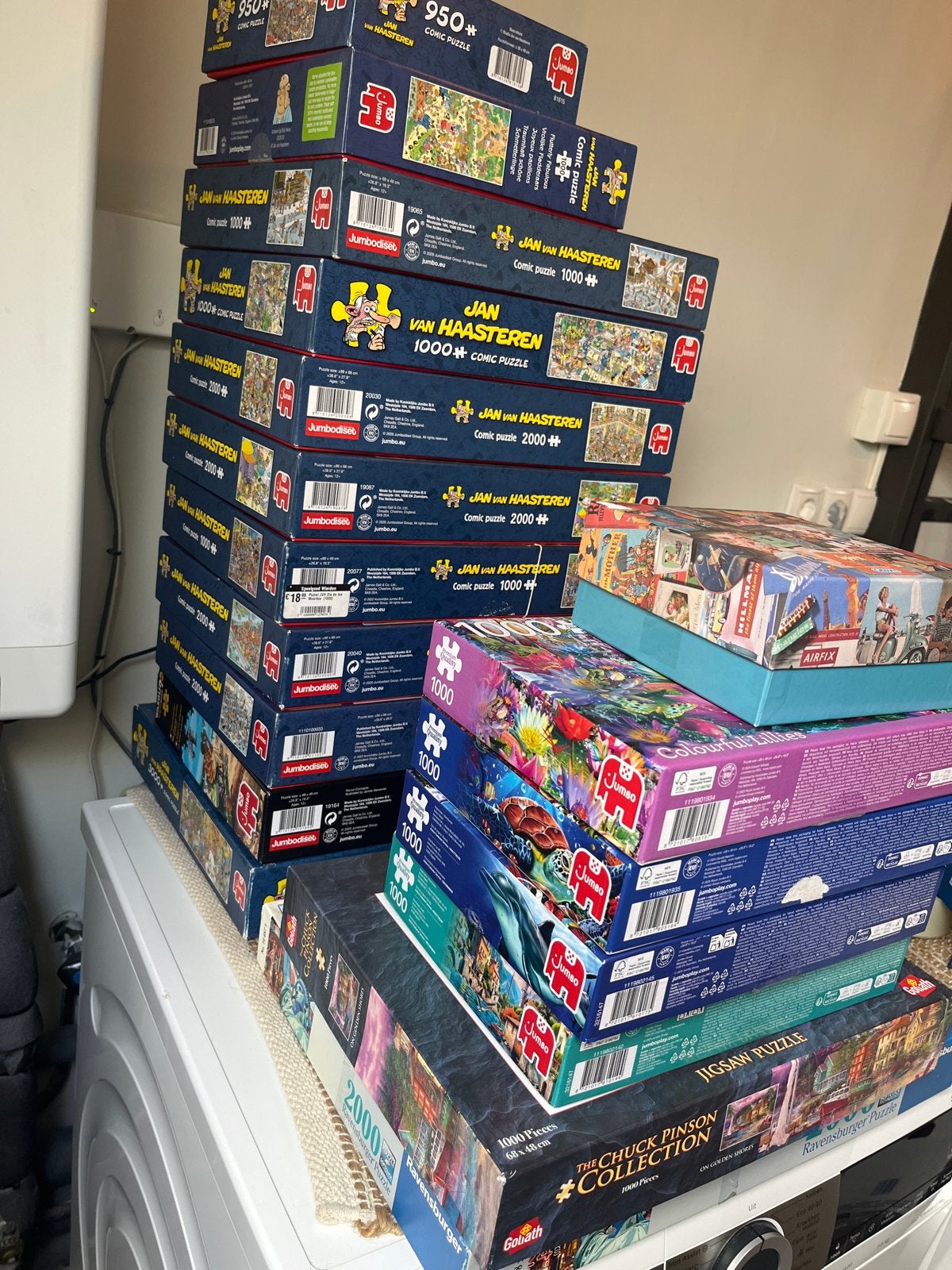 24 puzzels; 1 koop:  Jan van Haasteren, Wasgij en overig, Ophalen, Meer dan 1500 stukjes, Gebruikt, Legpuzzel