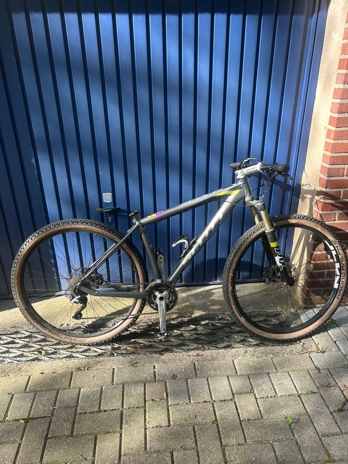 Scott scale with broken frame, 57 cm of meer, Ophalen, Zo goed als nieuw, Overige merken