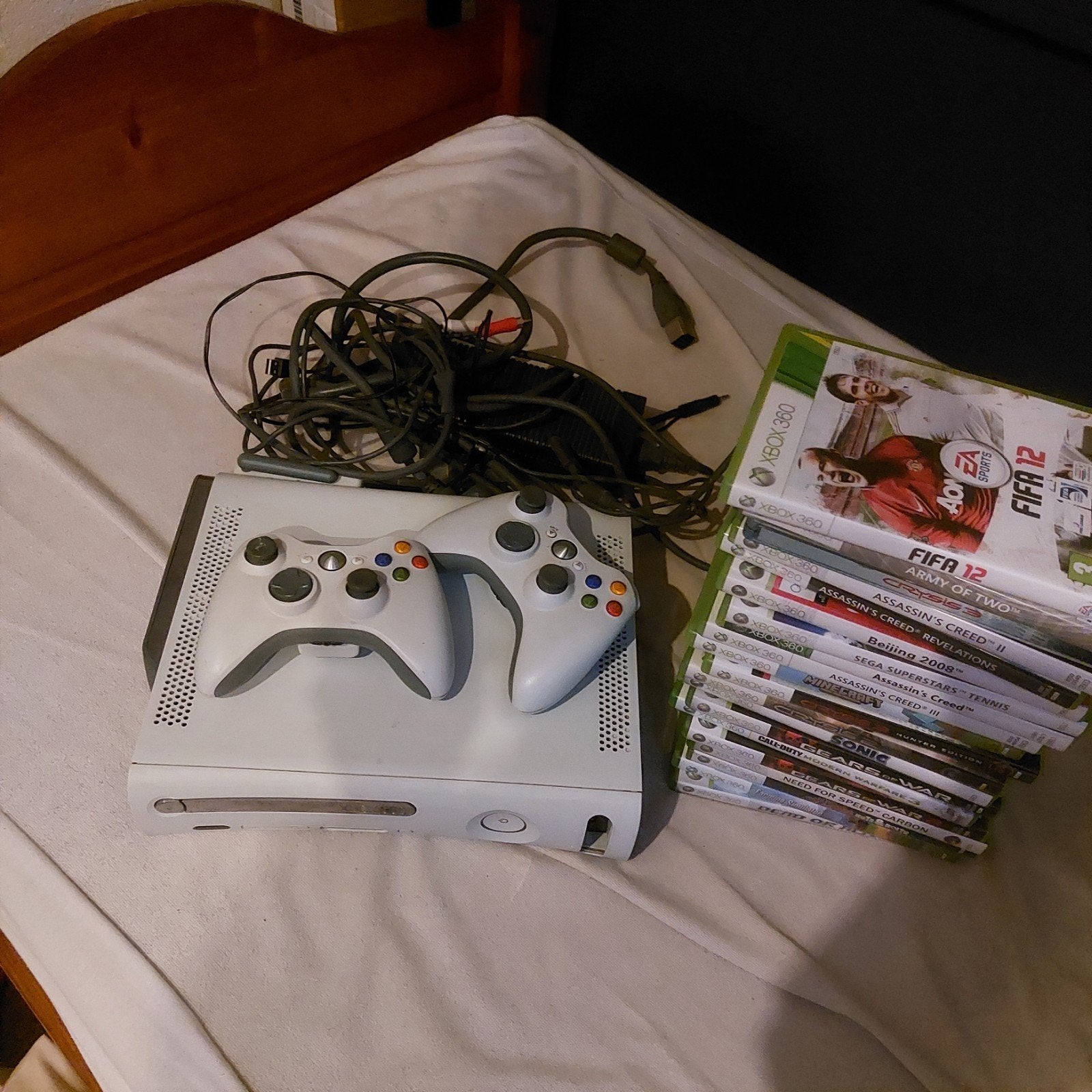 Xbox 360 met kabels, 2 controllers en games, Ophalen, Gebruikt, Met 2 controllers, Met games