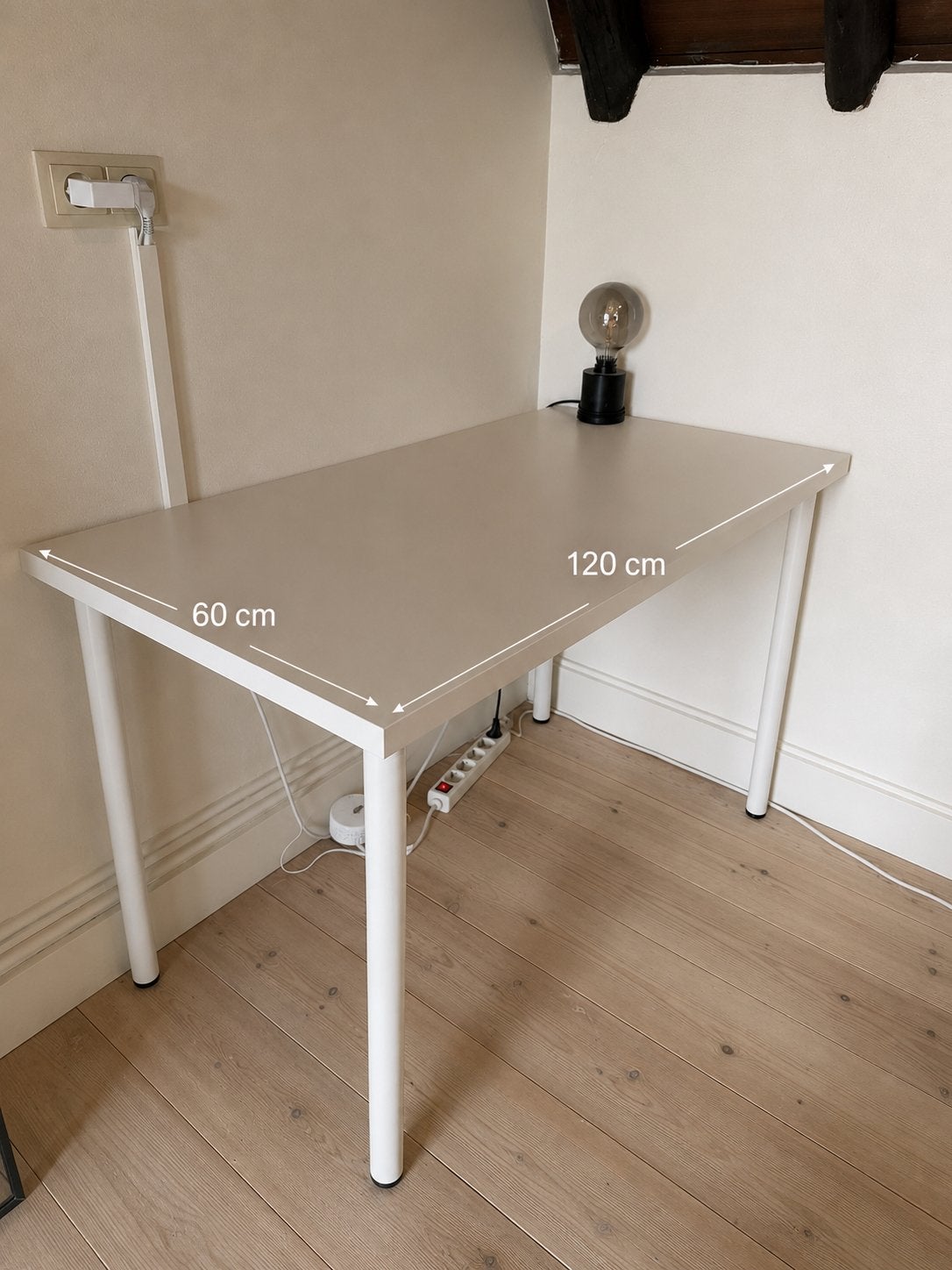 IKEA wit bureau - 120x60 cm, Ophalen, Spaanplaat of MDF, Zo goed als nieuw, Overige merken