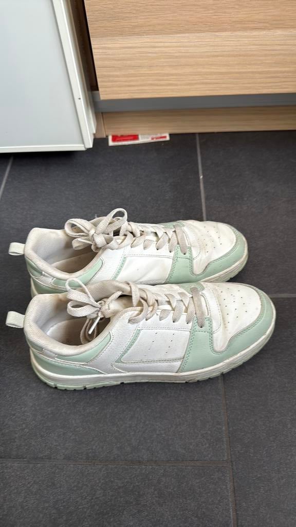 Mintgroen primark schoenen maat 38/39, Ophalen of Verzenden, Sneakers of Gympen, Gedragen, Groen