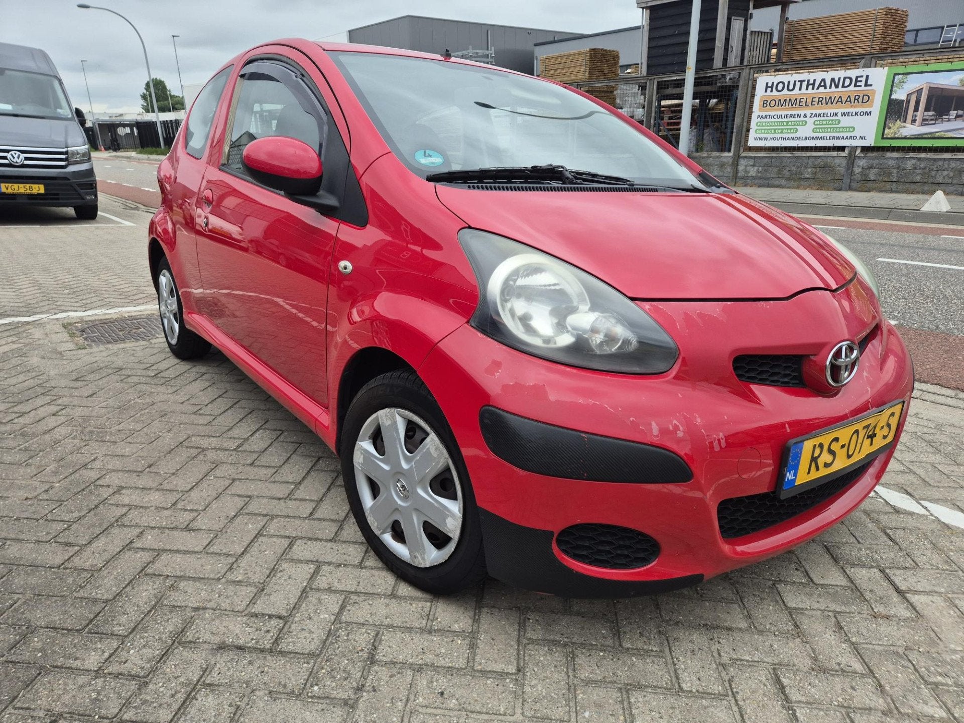 Toyota Aygo 1.0-12V Aspiration APK tot 2027 (bj 2010), Voorwielaandrijving, Euro 5, Stof, Gebruikt