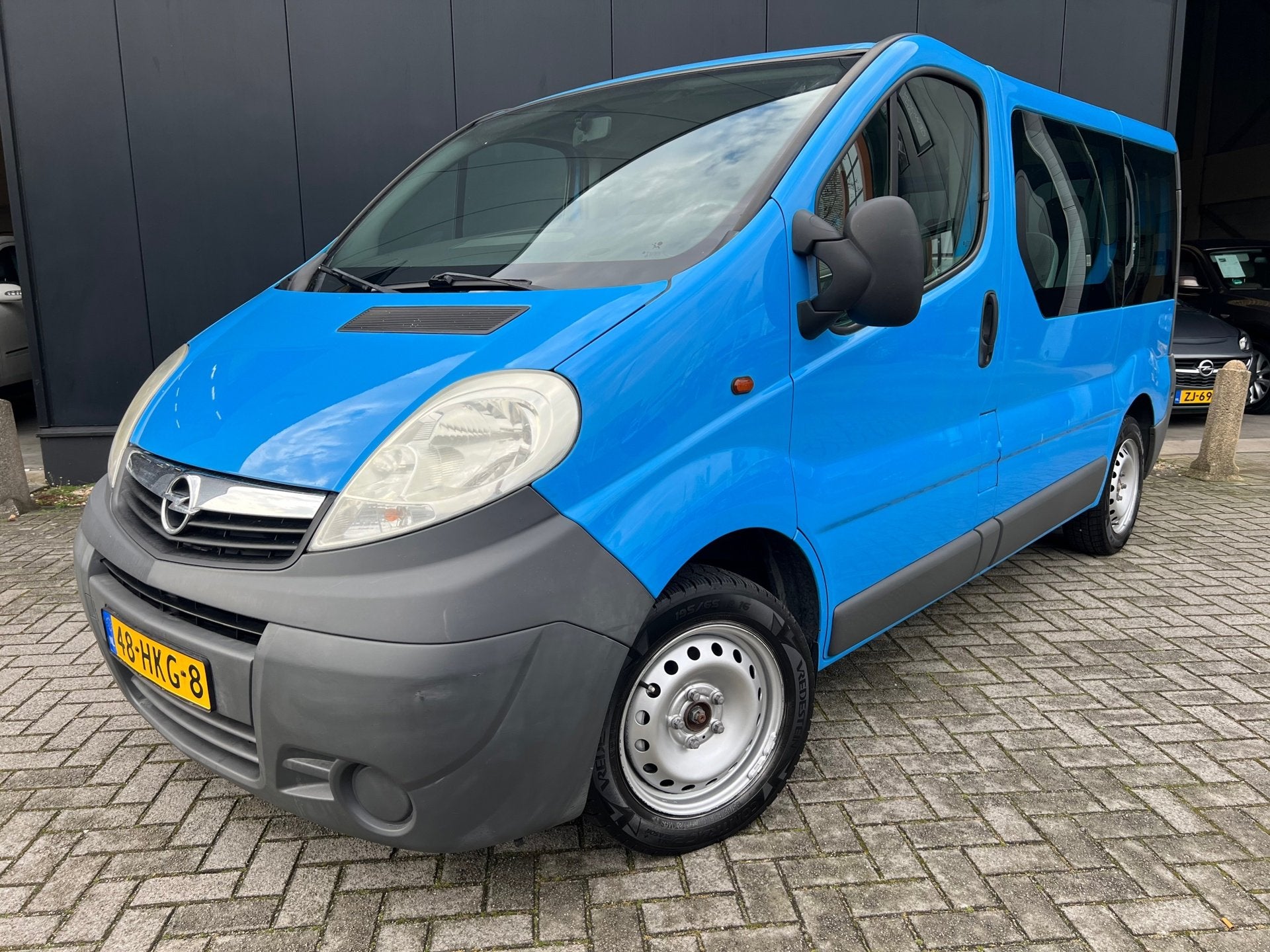 Opel Vivaro Combi 2.0i 9 Persoons! Airco/OrgNl/Org98dkm!/APK, Auto's, Voorwielaandrijving, 1998 cc, 2000 kg, Blauw