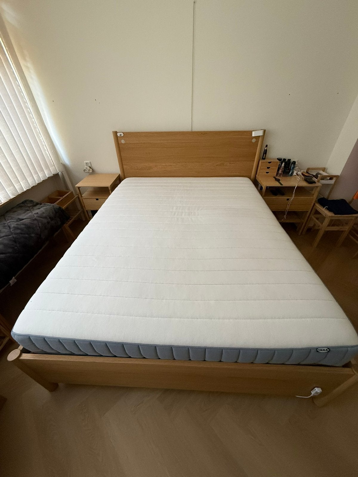 Bed, Ophalen, Zo goed als nieuw, Eenpersoons, Hout