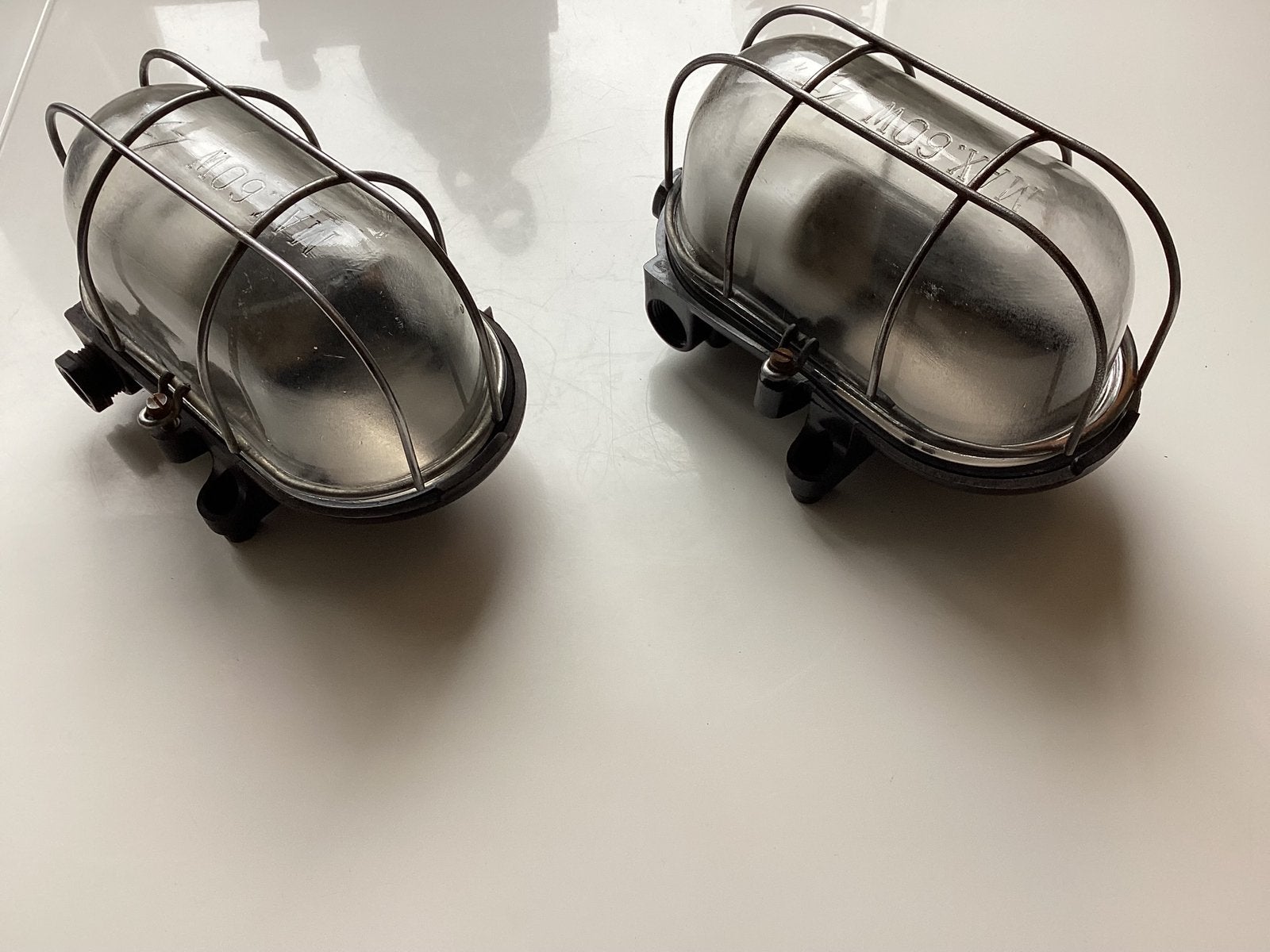 2 ANTIEKE BULLS EYE STAL LAMPEN EEN PAAR. €32,50, Ophalen, Nieuw