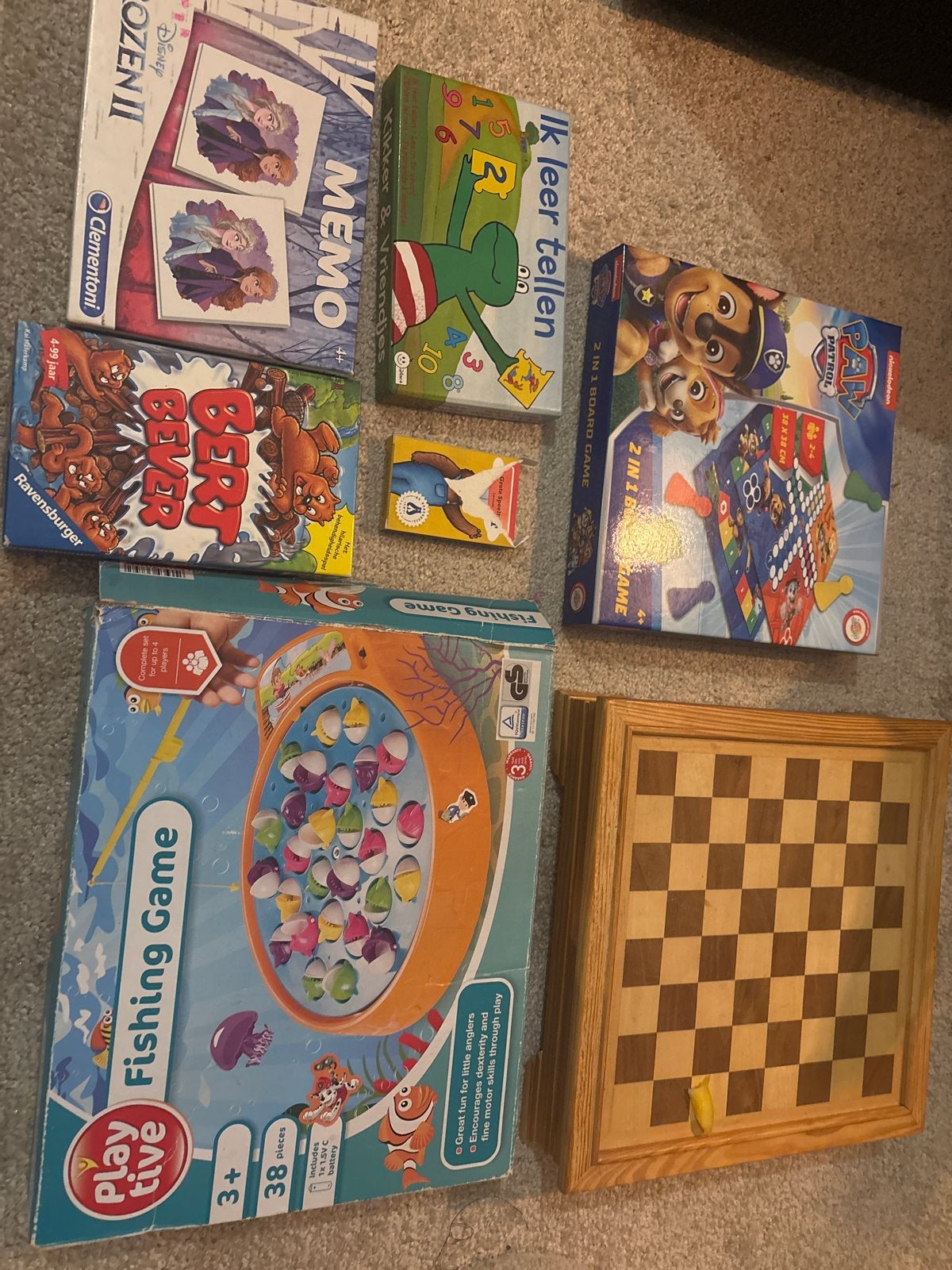 Diverse spelletjes: Disney Frozen, Paw Patrol, Schaakbord, Ophalen, Gebruikt