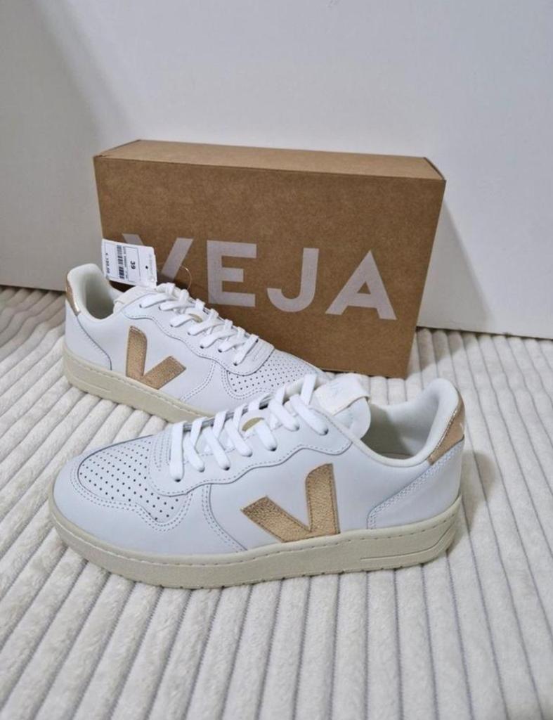 Nieuw Veja V-10 maat 39 Schoenen, Ophalen of Verzenden, Nieuw, Wit, Sneakers of Gympen