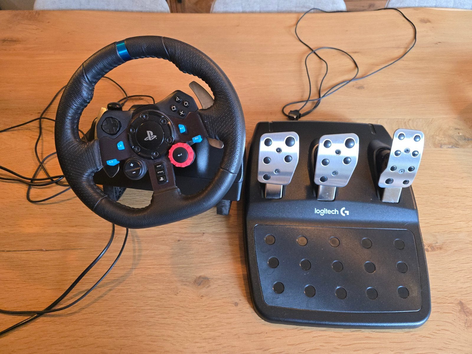 Logitech G29 racestuur met pedalen voor PlayStation/PC, Ophalen, Racestuur, Force feedback, Zo goed als nieuw