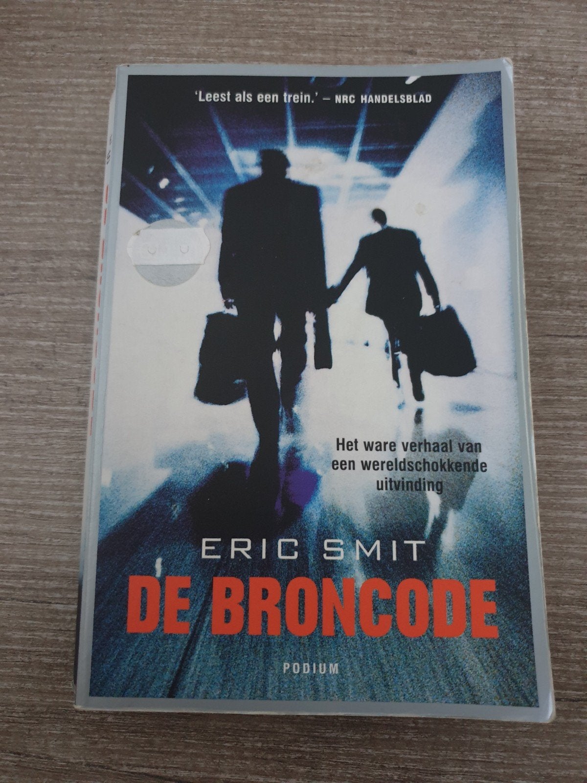 De Broncode - Eric Smit (Boek), Ophalen of Verzenden, Gelezen, Eric Smit