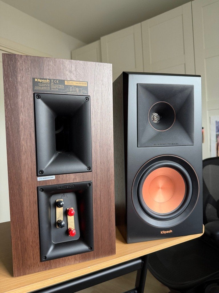 Klipsch RP-600M speakers (paar) – zo goed als nieuw, Zo goed als nieuw, 60 tot 120 watt, Basreflex, Boekenplank luidspreker