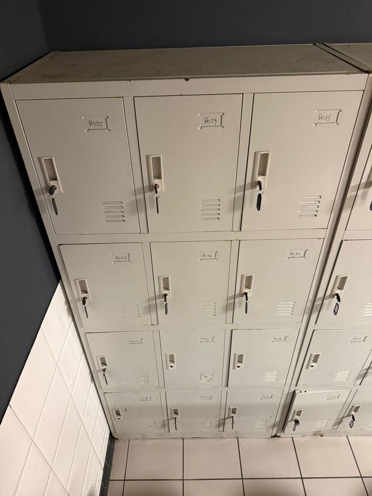 locker, Ophalen, Gebruikt