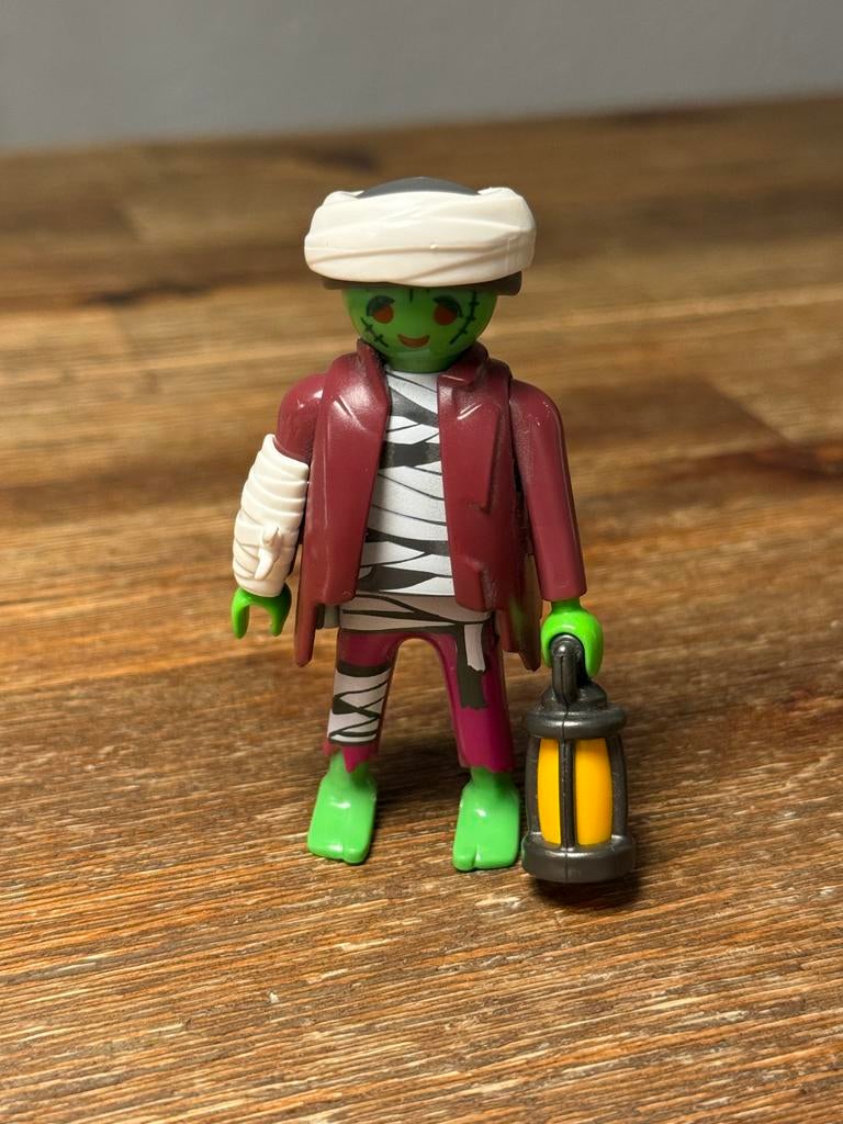 Playmobil figuur zombie mummie met lantaarn, serie 11, Ophalen of Verzenden, Gebruikt, Complete set