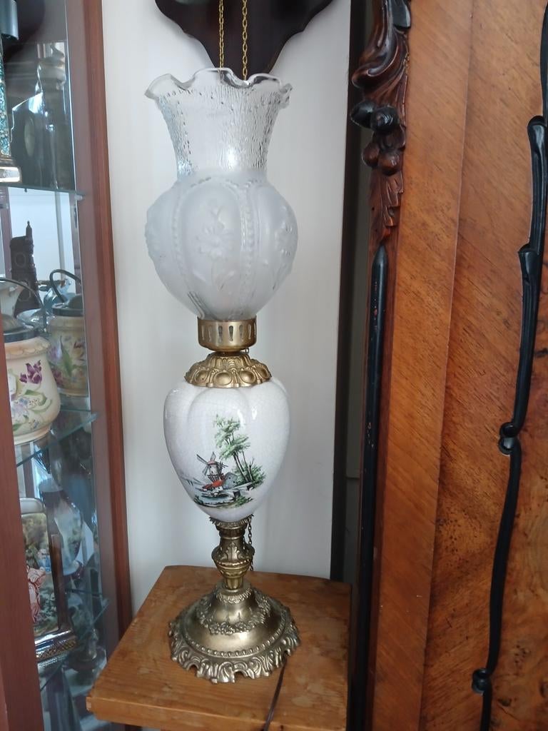Antieke olielamp met molen decoratie, Ophalen of Verzenden
