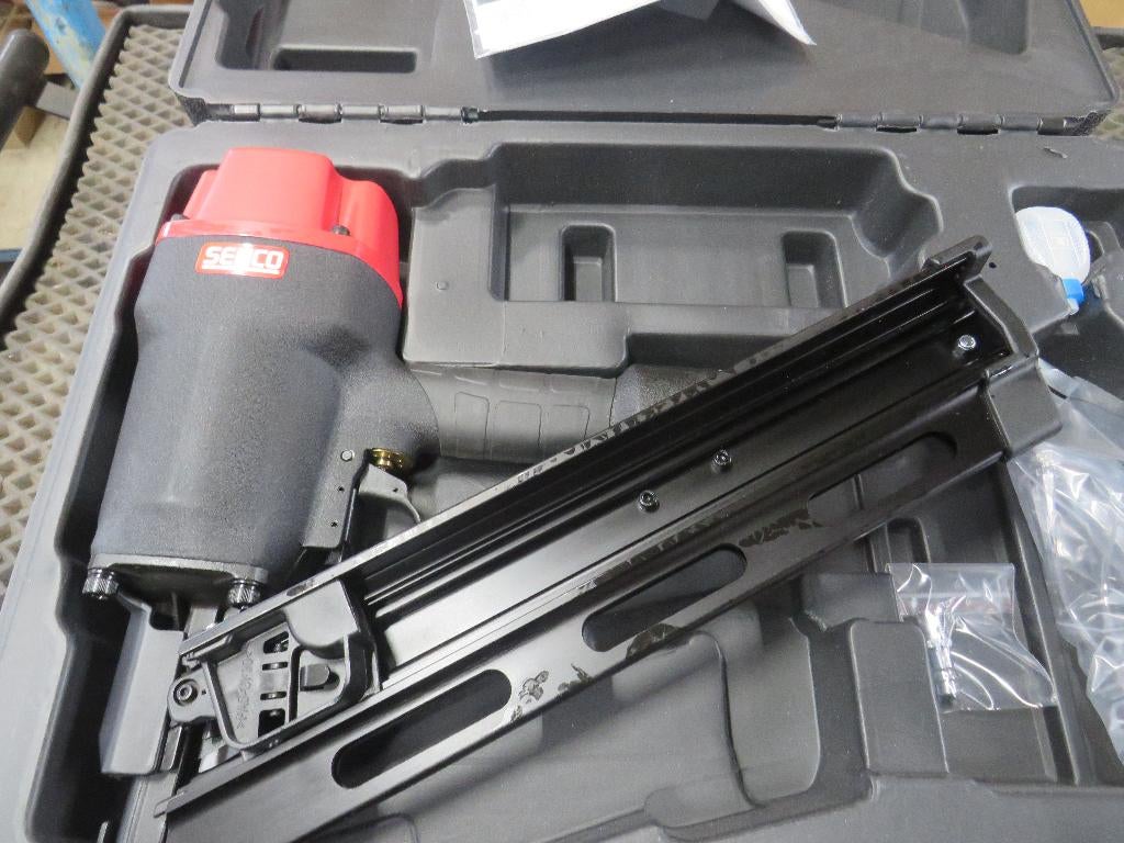 Senco S900FN Stripnagelapparaat 50-90mm Nieuw in koffer, Zandhaarweg, Ophalen of Verzenden, Senco, Nieuw