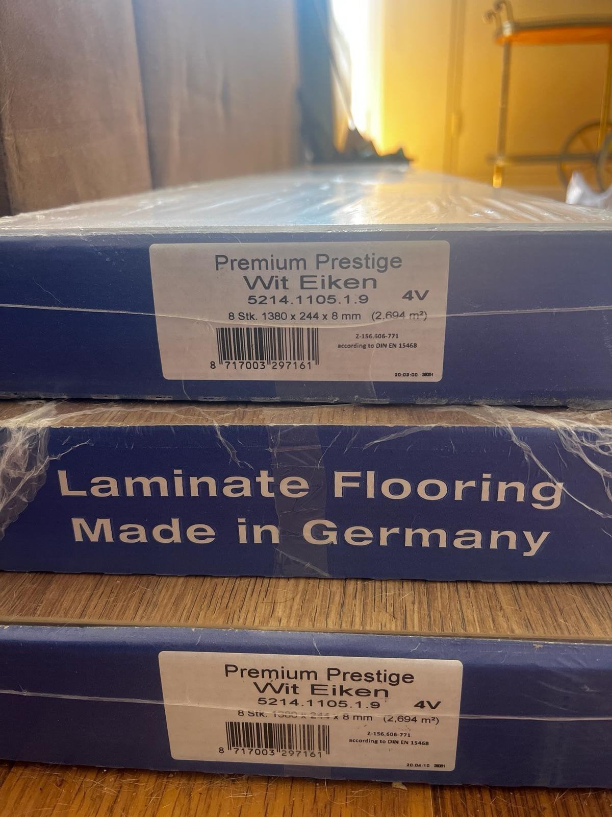 Mooi goed laminaat voor een kleine kamer 8 vierkante meter, Doe-het-zelf en Verbouw, Vloerdelen en Plavuizen, 50 tot 150 cm, Ophalen of Verzenden