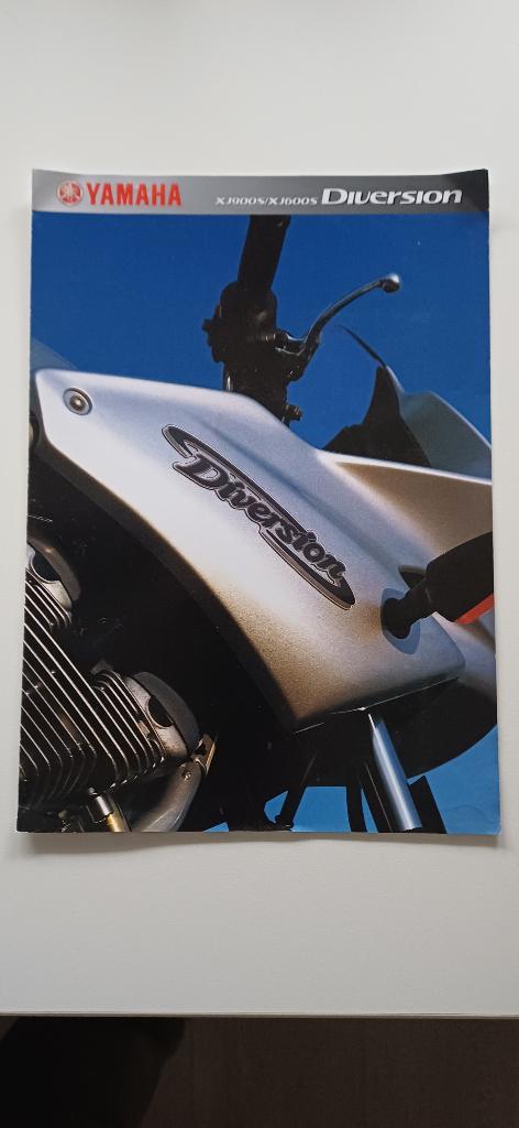 Folder Yamaha Diversion XJ900S en XJ600S, Motoren, Handleidingen en Instructieboekjes, Ophalen of Verzenden, Yamaha