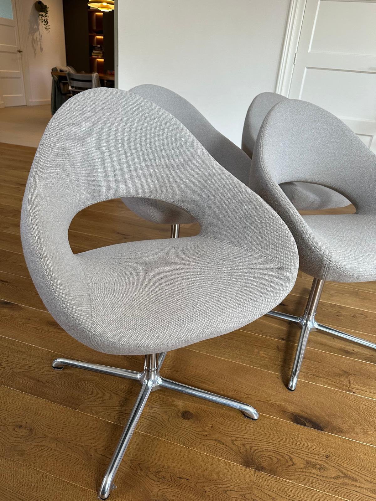 Artifort Shark (4 stuks) incl. Garantie (1,5 jaar), Ophalen, Design, Zo goed als nieuw, Vier
