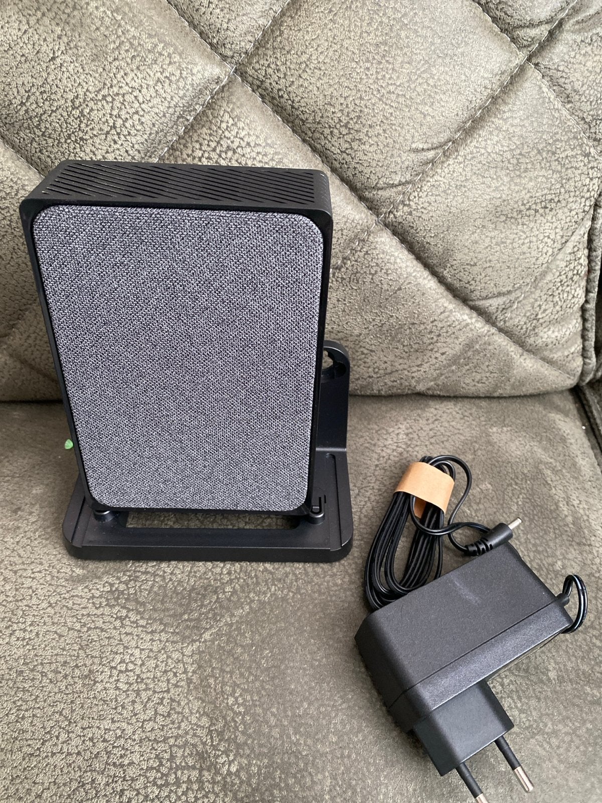 Ziggo Sagemcom F266v2LG-ZG WiFi 6 Router met modem, Computers en Software, Verzenden, Gebruikt, Router met modem