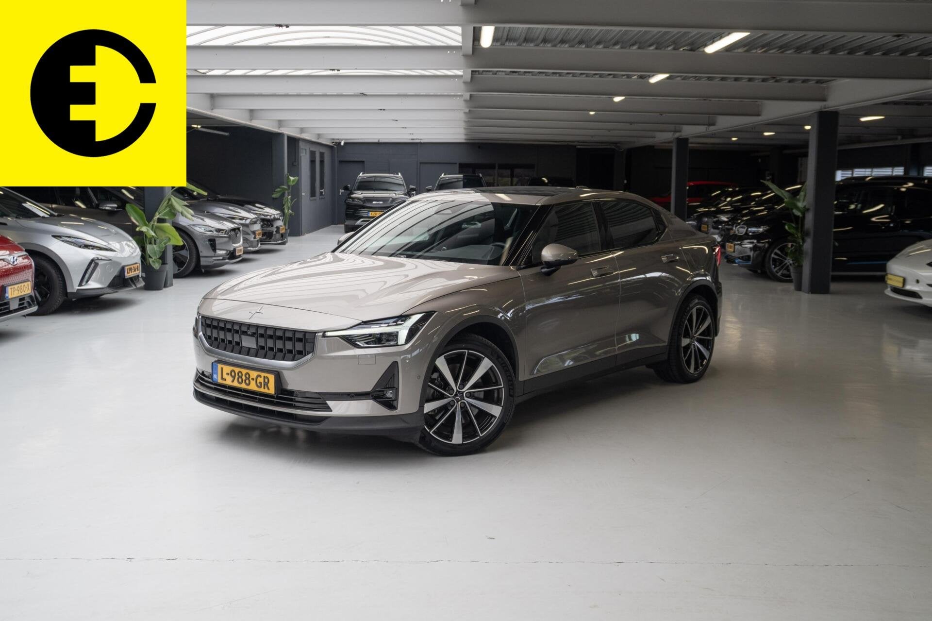 Polestar 2 Long Range Dual Motor Launch Edition 78kWh |SOH 9, Auto's, Polestar 2, Verwarmde buitenspiegels, Gebruikt, Zwart