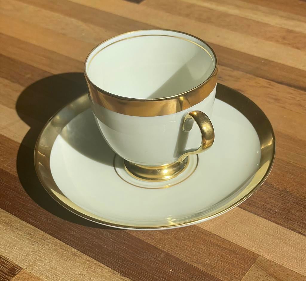 8 sets wit/gouden Mokka-kopjes met schotel van Fürstenberg, Antiek en Kunst, Ophalen