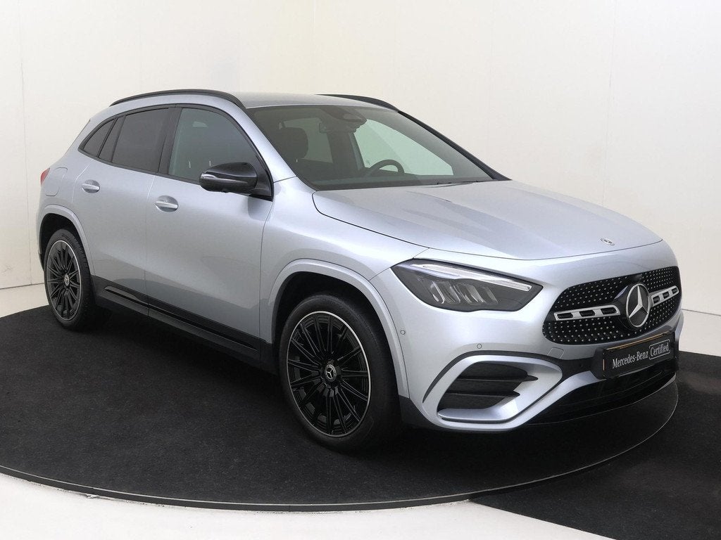Mercedes-Benz GLA-klasse 250 e AMG Line / Night pakket/ 20"/, Auto's, Mercedes-Benz, Euro 6, 16 kWh, Bedrijf, Hybride Elektrisch/Benzine