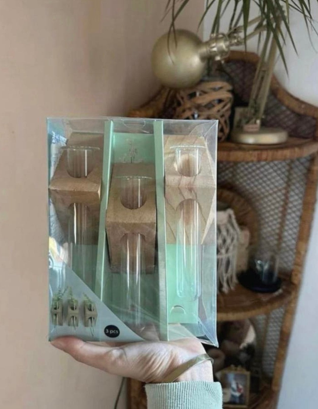 Nieuw in verpakking: drie houten wandvaasjes, Ophalen of Verzenden, Zo goed als nieuw