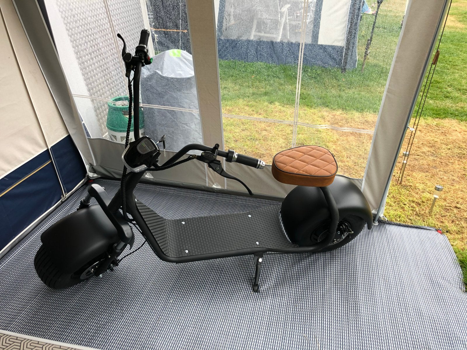 E-shopper - Elektrische step met zadel, Fietsen en Brommers, Ophalen, Zo goed als nieuw, Elektrische step (E-scooter)