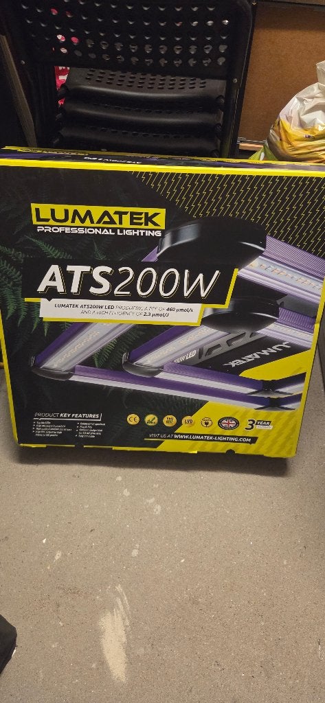 Lumatek ATS200W LED Kweeklamp - Zo goed als nieuw!, Tuin en Terras, Kweekspullen, Ophalen, Zo goed als nieuw, Kweeklamp