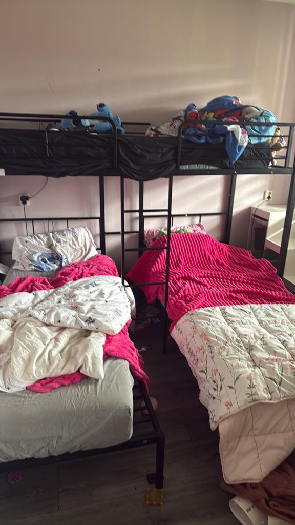 3 personen tapelbed  zonder matras, Huis en Inrichting, Slaapkamer | Stapelbedden en Hoogslapers, Hoogslaper, Eenpersoons, Ophalen of Verzenden