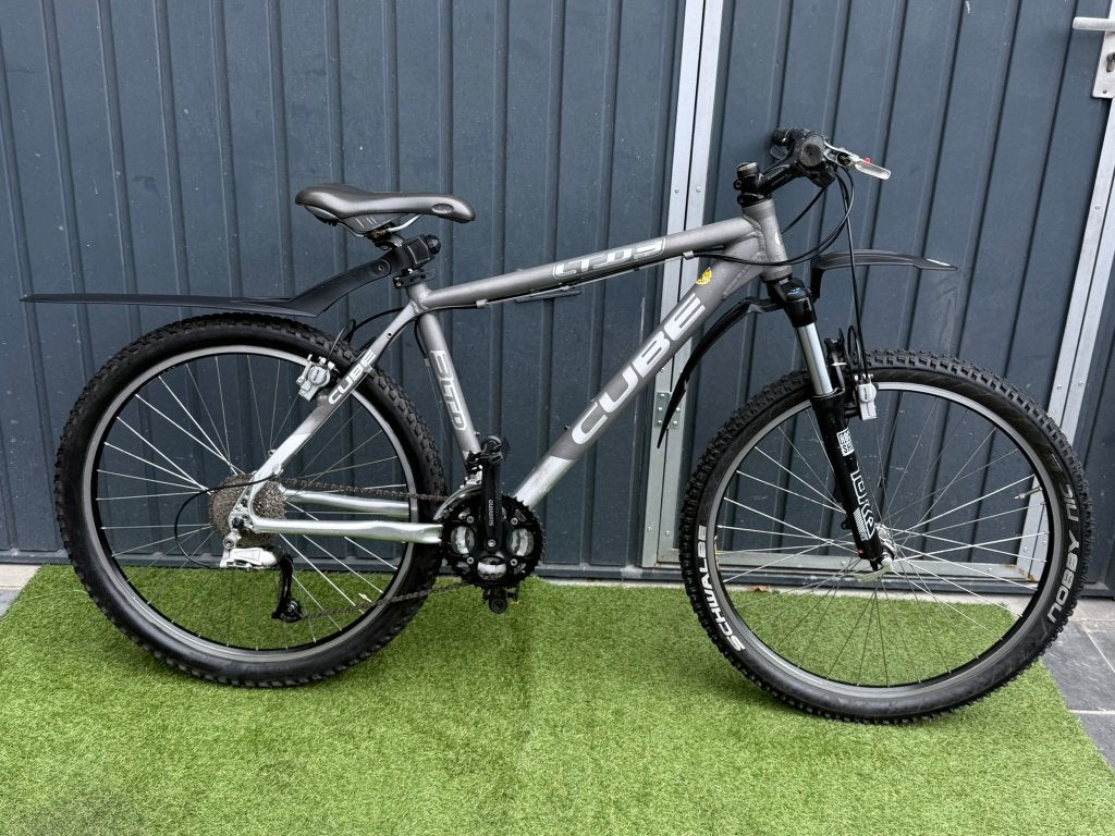 Foto 2 van Cube LTD 3 - 26 inch - Mountainbike Kinderfiets MTB 🩶🤍