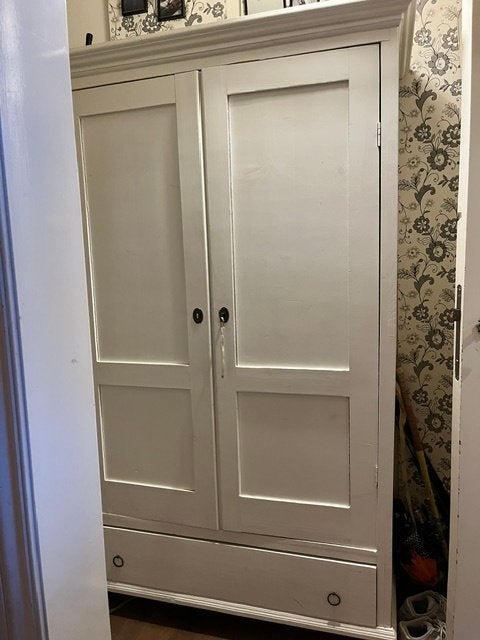 Wit geschilderde grenen legplank kast, Ophalen, 100 tot 150 cm, 25 tot 50 cm, Gebruikt