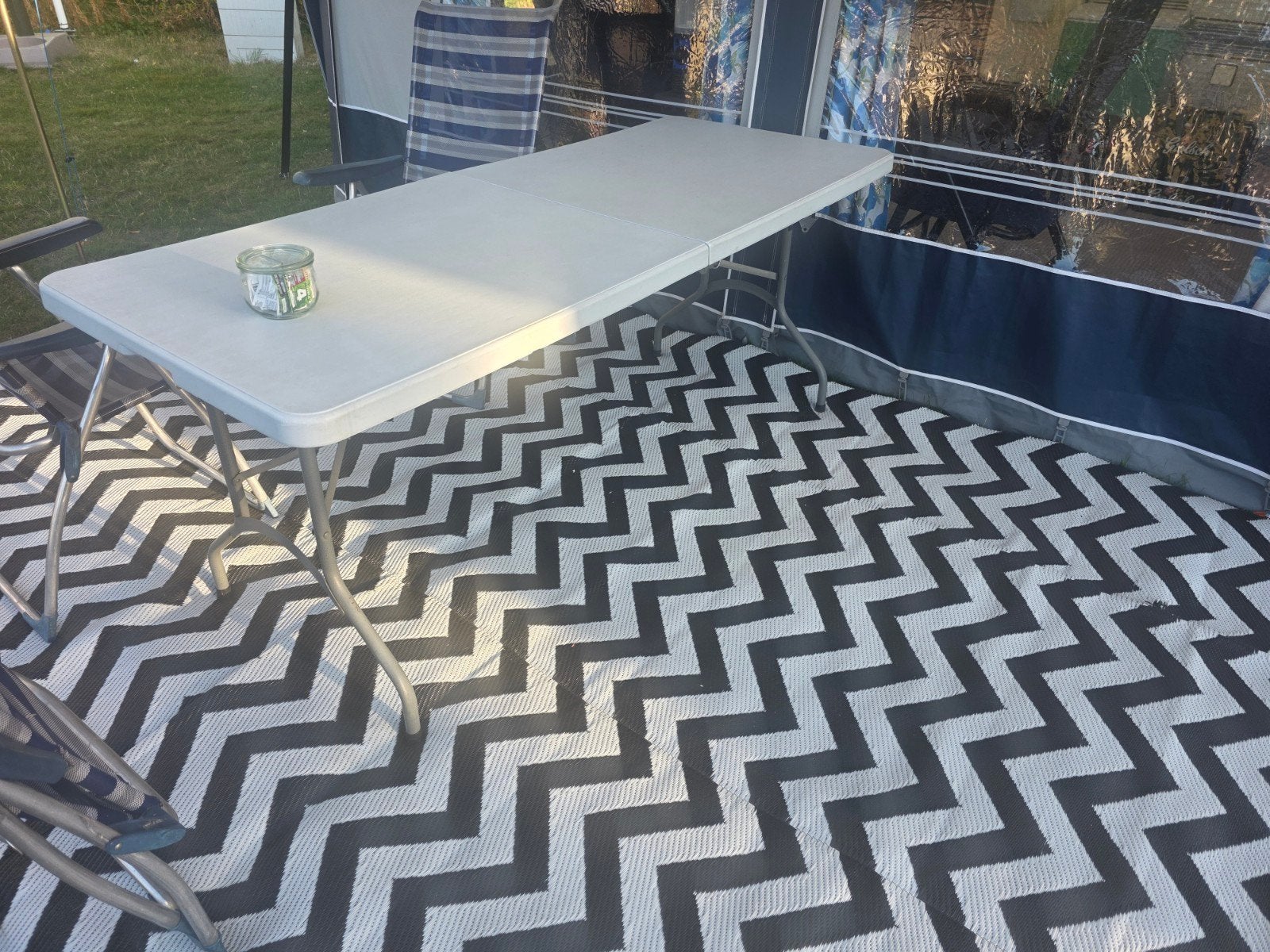 Handige opvouwbare campingtafel, Caravans en Kamperen, Kampeermeubelen, Ophalen, Gebruikt, Campingtafel
