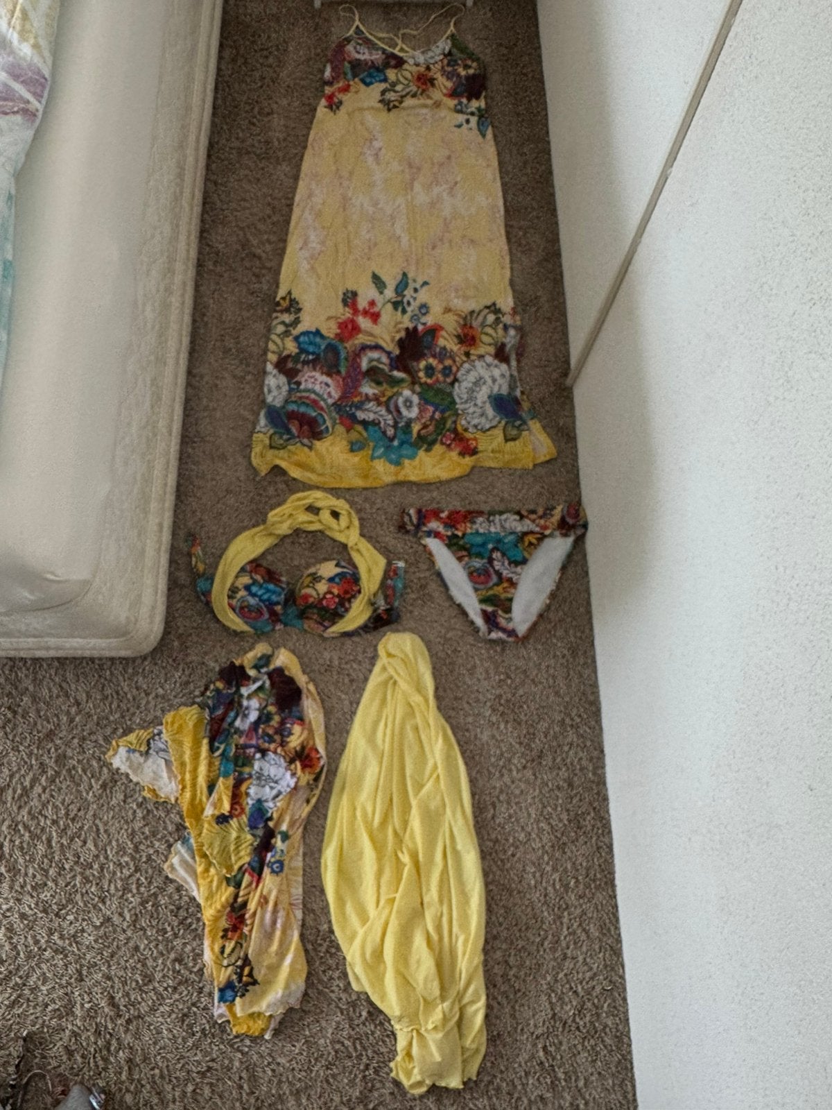 Pain de sucre bikini maat 80D met jurk en 2 pareos, Ophalen of Verzenden, Zo goed als nieuw, Geel, Bikini