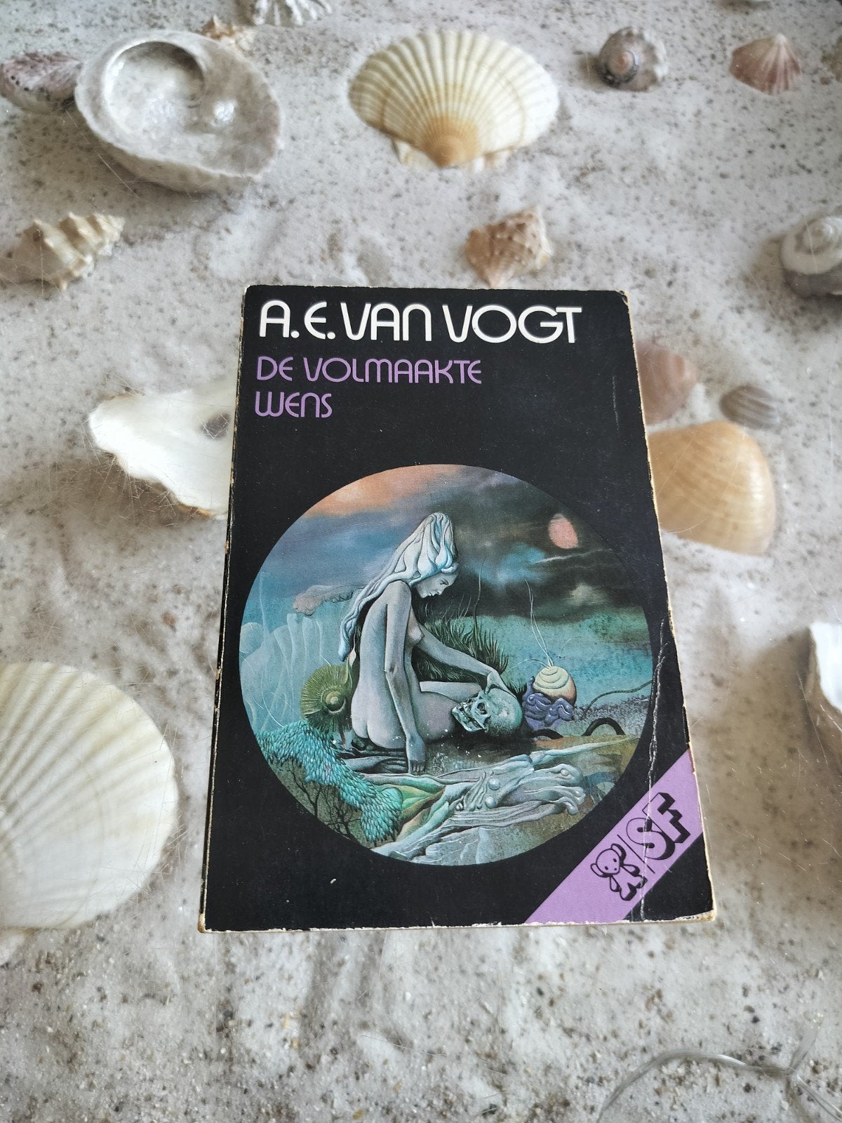 A.E. van Vogt - De volmaakte wens - Bruna SF 54, Boeken, Science fiction, Ophalen of Verzenden, Gelezen