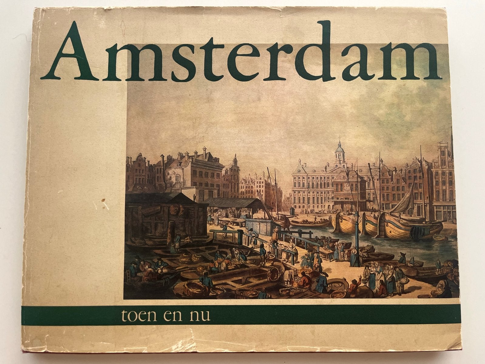 Fotoboek Amsterdam Toen en Nu, Ophalen of Verzenden, Gelezen, Fotografie algemeen