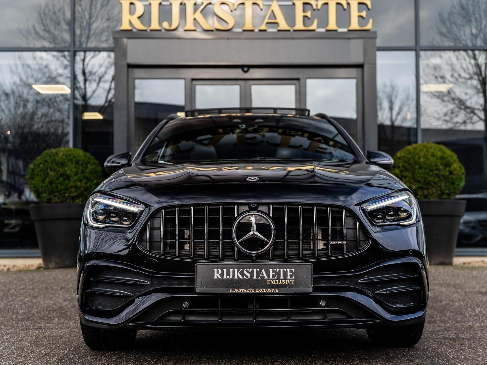 Mercedes GLA-klasse AMG 35 4MATIC|PANO|SFEER|MEMORY|ACC|21'', Auto's, Automaat, 4 cilinders, Met garantie (alle), Zwart