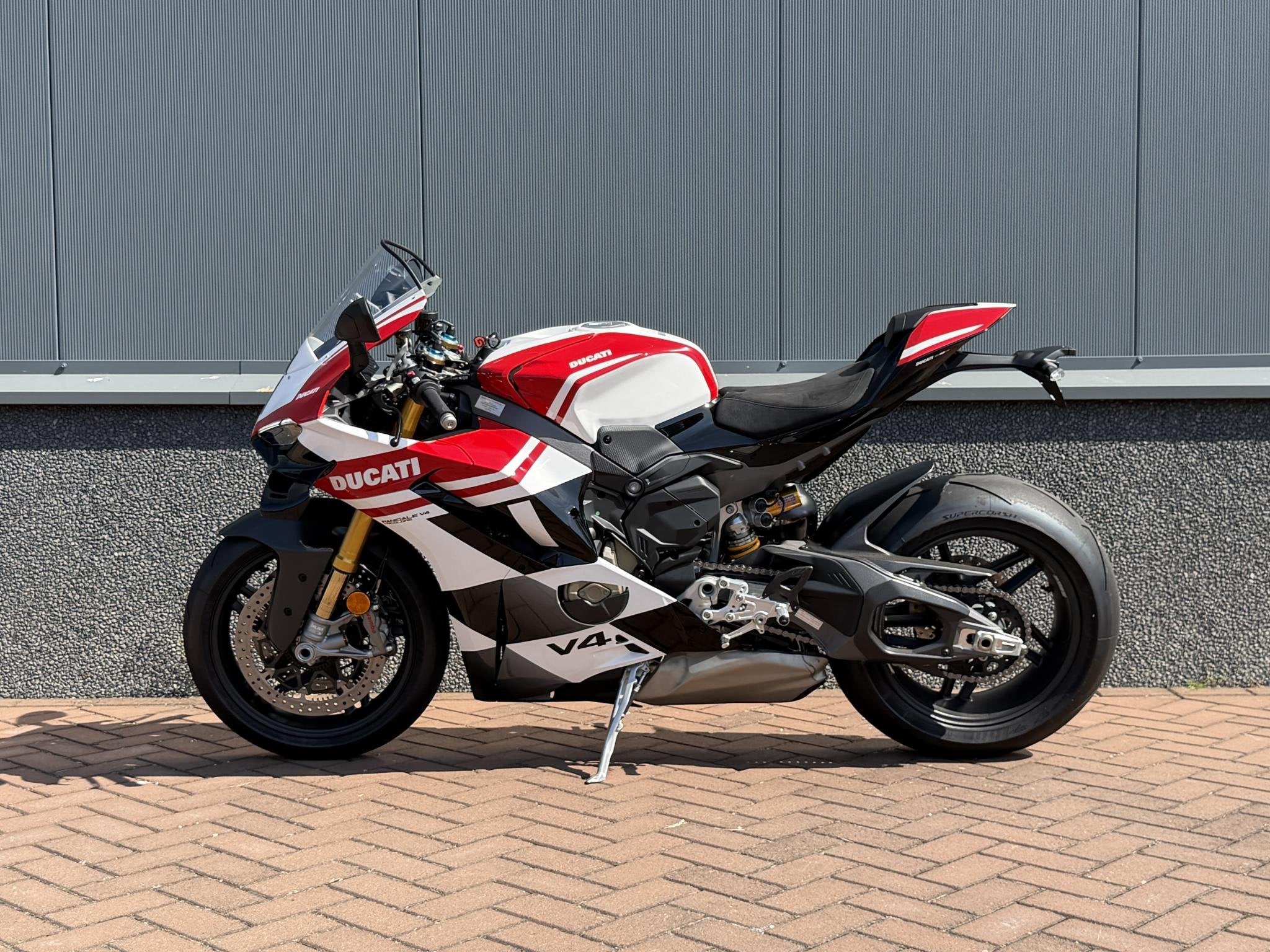 Ducati Panigale V4 Tricolore 254/1000, Motoren, Info@ducati.com, Ducati North Europe B.V., Maanweg 174
2516 AB  Den Haag, NL, Super Sport
