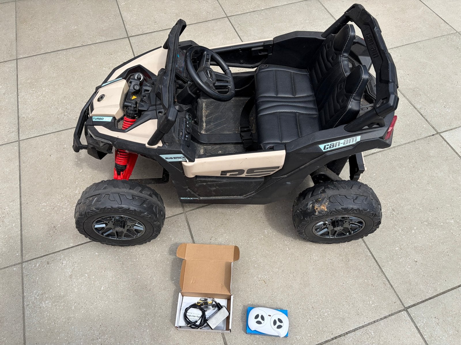 CAN AM Buggy 24 volt - Elektrische Kinderauto, Ophalen, Gebruikt