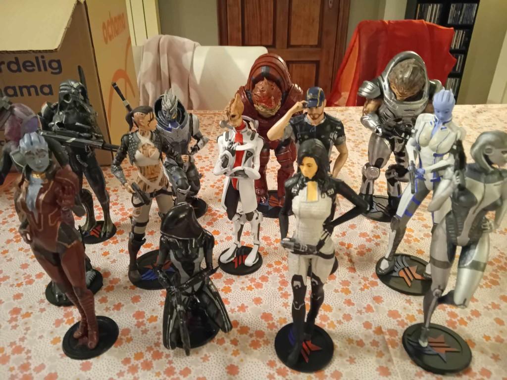 Mass Effect Figuren, 13 stuks, Verzamelen, Ophalen, Zo goed als nieuw