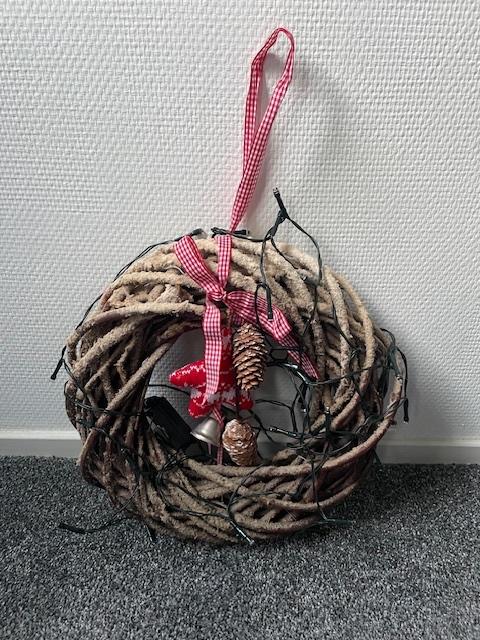 Te koop: krans/hanger kerst met lichtjes zgan!!, Diversen, Ophalen of Verzenden, Zo goed als nieuw