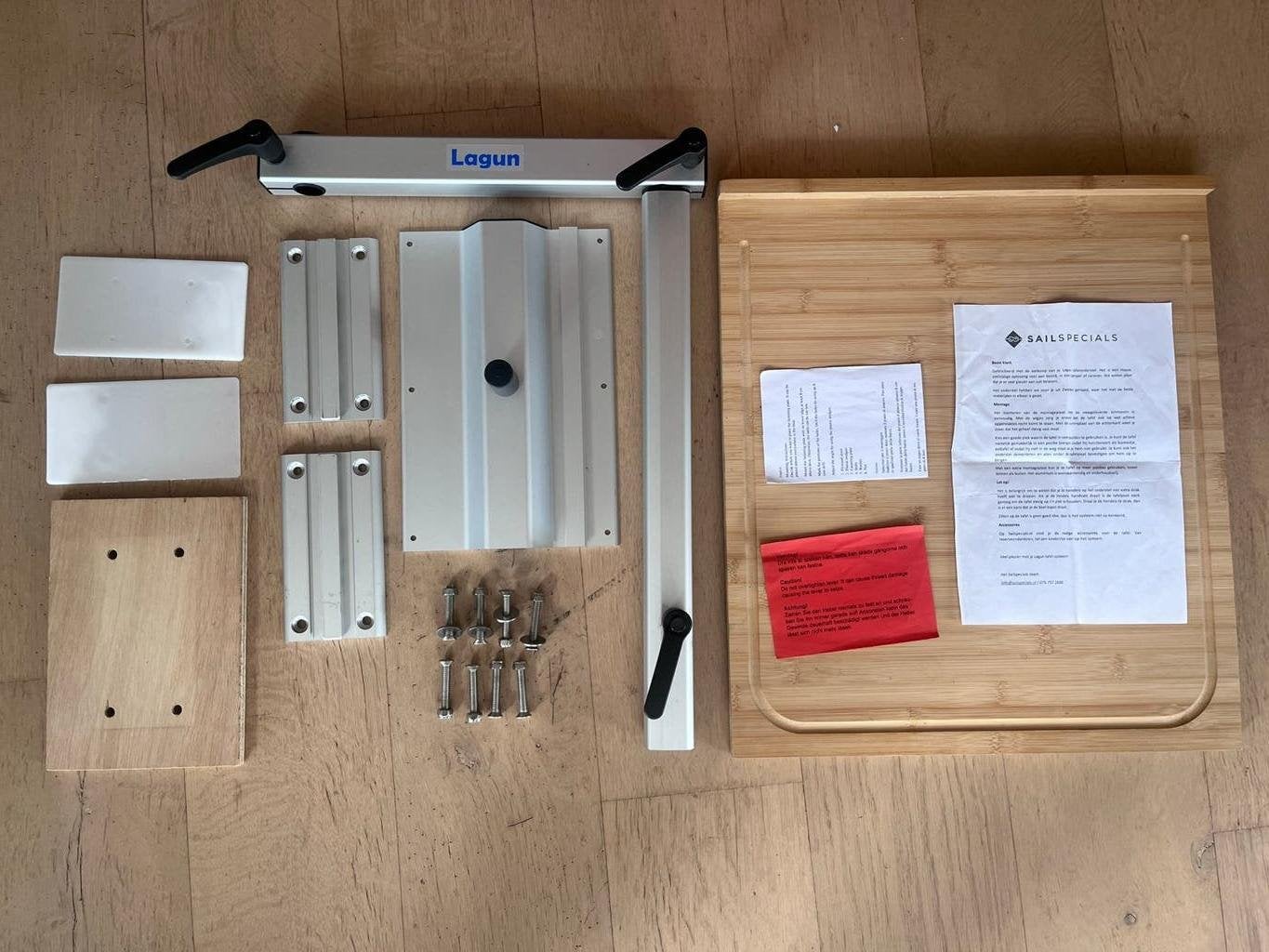 Lagun Tafel onderstel met Bamboe tafelblad, Ophalen, Zo goed als nieuw