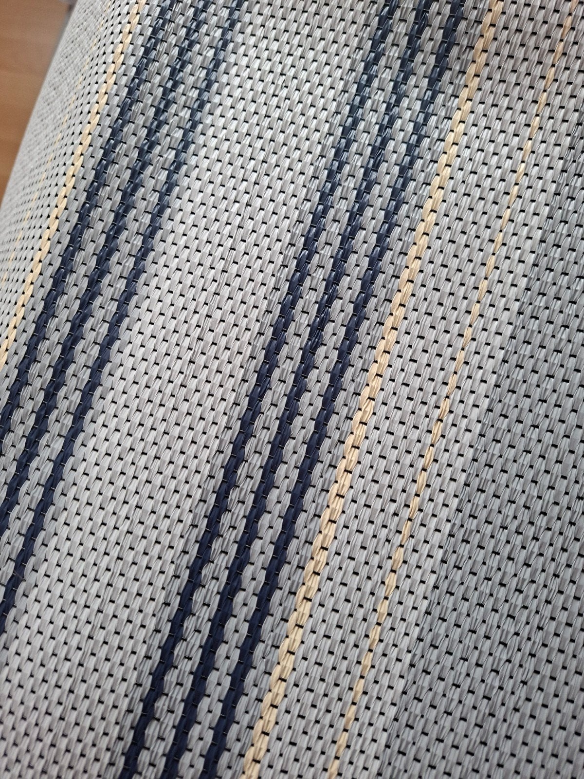 Te koop: nieuw campingtapijt met een aantrekkelijk streepdes, Ophalen of Verzenden, Nieuw