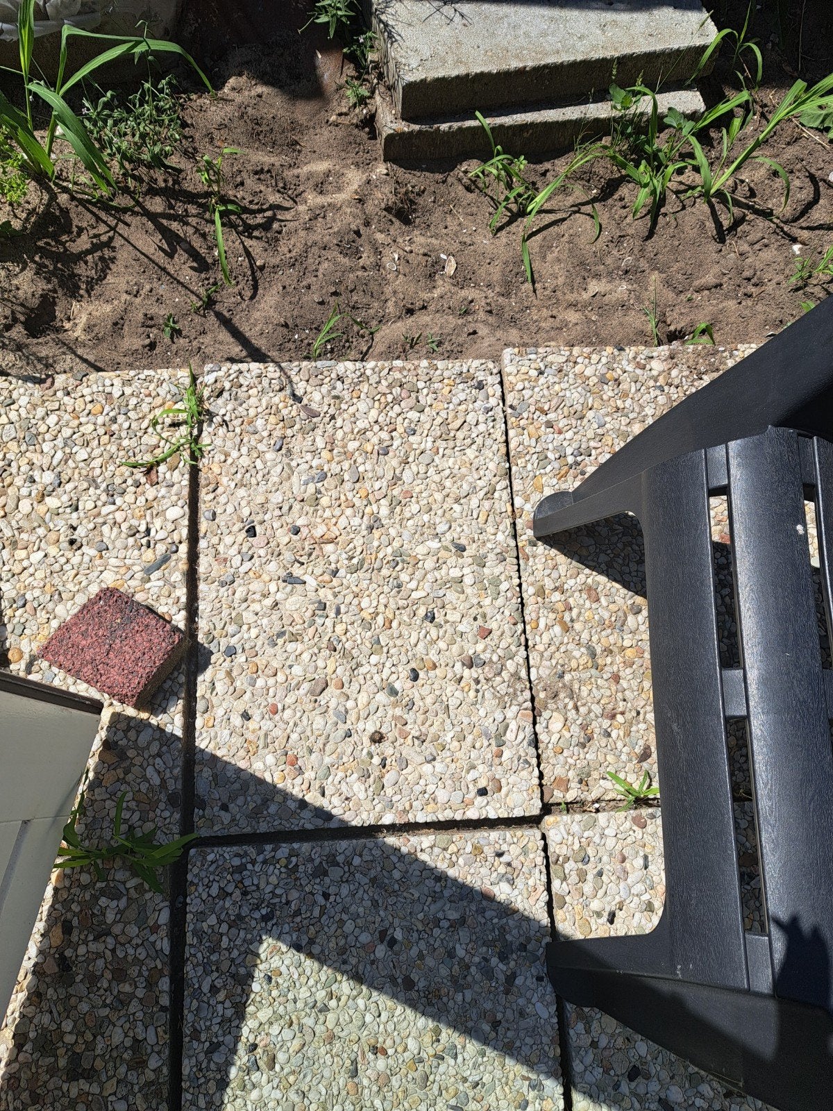 Gratis ongeveer 25 grote grindtegels!, Ophalen, Gebruikt, Beton, Terrastegels