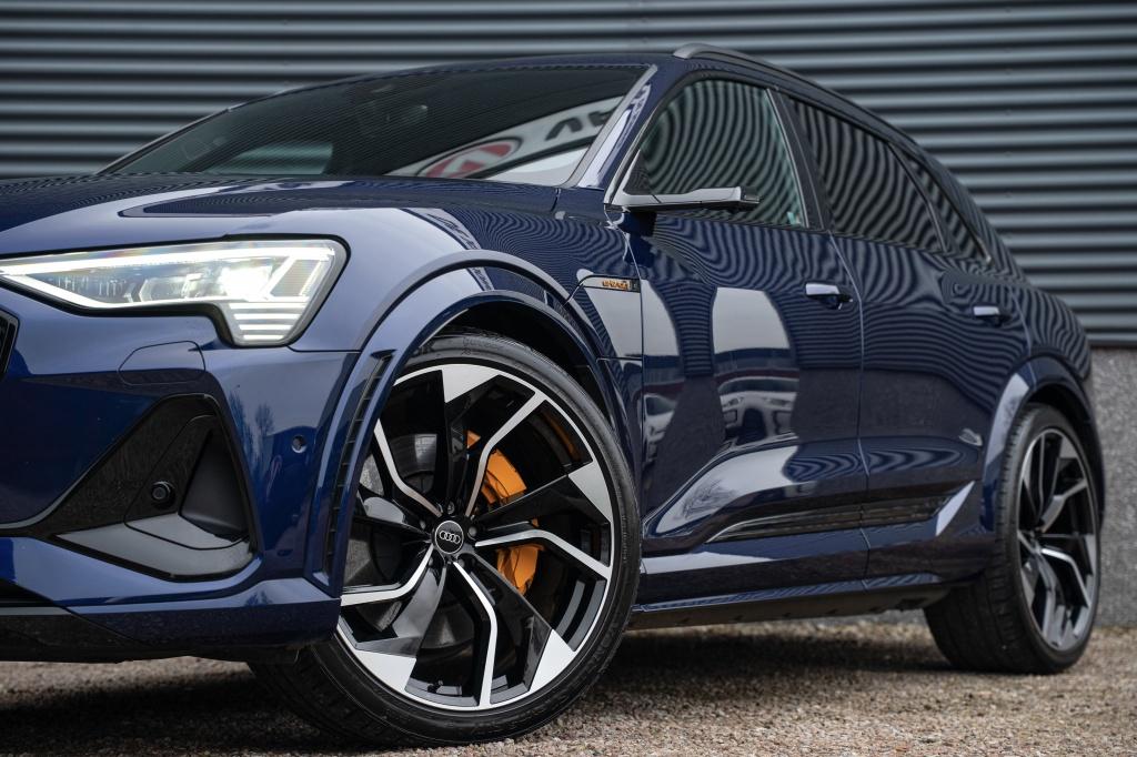 Audi e-tron S quattro 503PK | Nightvision | RS-Stoelen | 23', Auto's, 12 maanden, 0 cilinders, Zwart, Blauw
