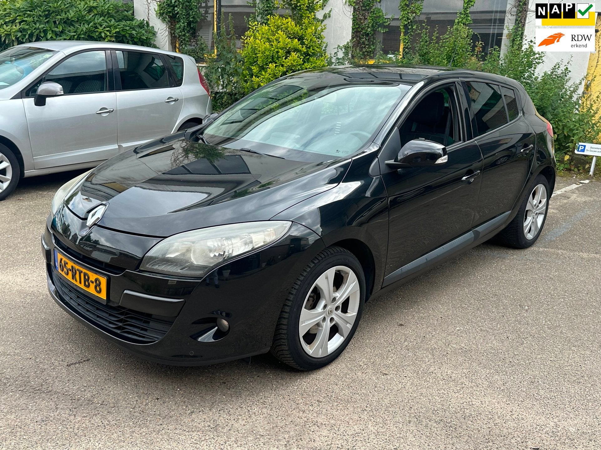Renault Mégane 1.4 TCe Parisienne, Voorwielaandrijving, Gebruikt, 4 cilinders, Zwart