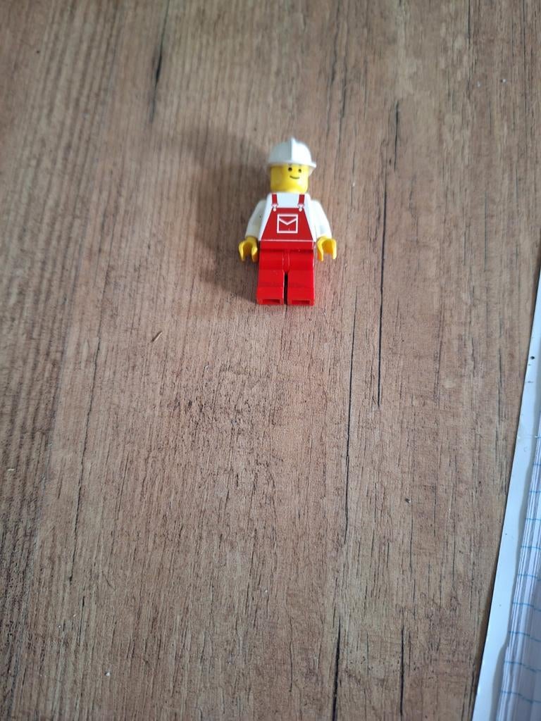 Vintage LEGO Minifiguur Bouwvakker (rood), Ophalen of Verzenden, Gebruikt, Jongen of Meisje