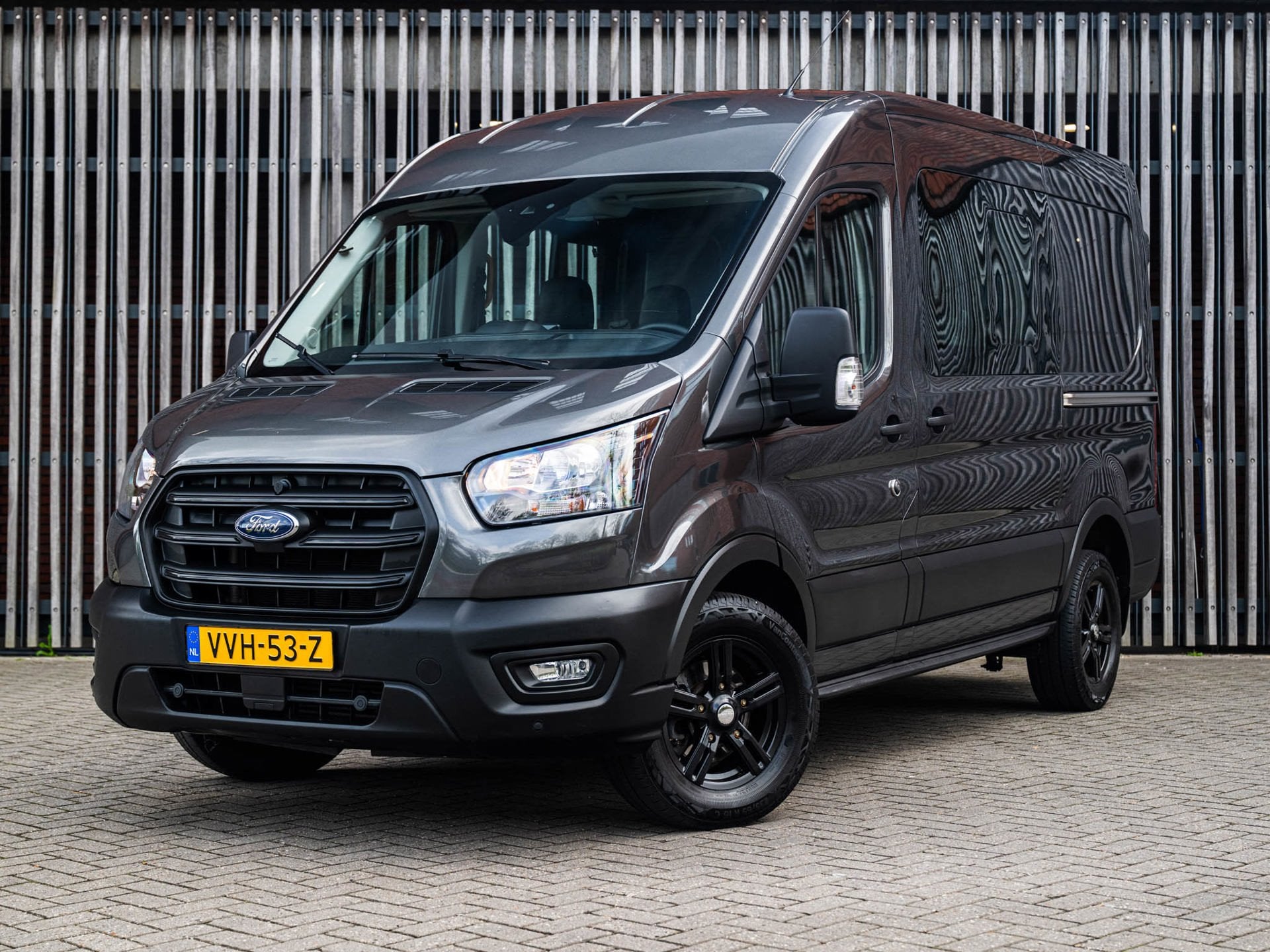 Ford Transit 350 2.0 TDCi 170pk L2H2 4X4 5-Pers. |Leder|Came, Auto's, Bestelauto's, 4 cilinders, 2374 kg, Bedrijf, Vierwielaandrijving