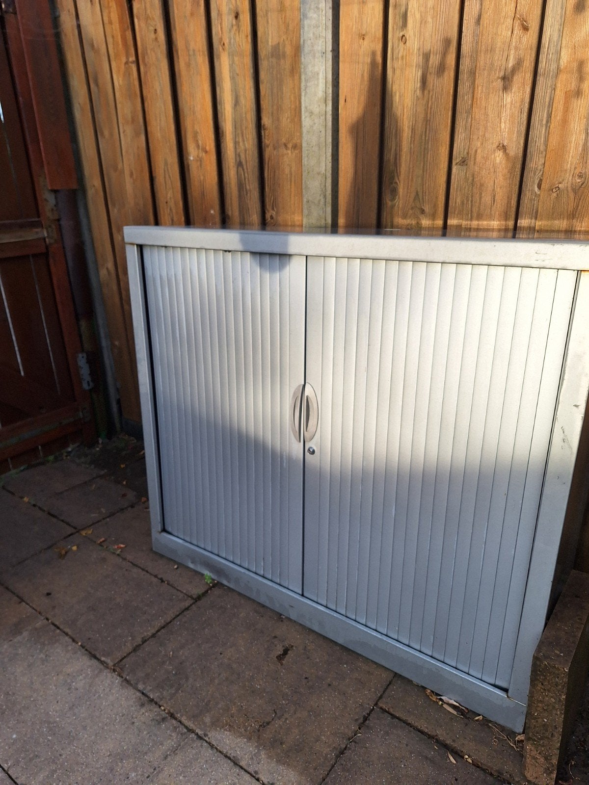 Metalen archiefkast met roldeuren, Ophalen, Gebruikt, 100 tot 150 cm, 100 tot 150 cm